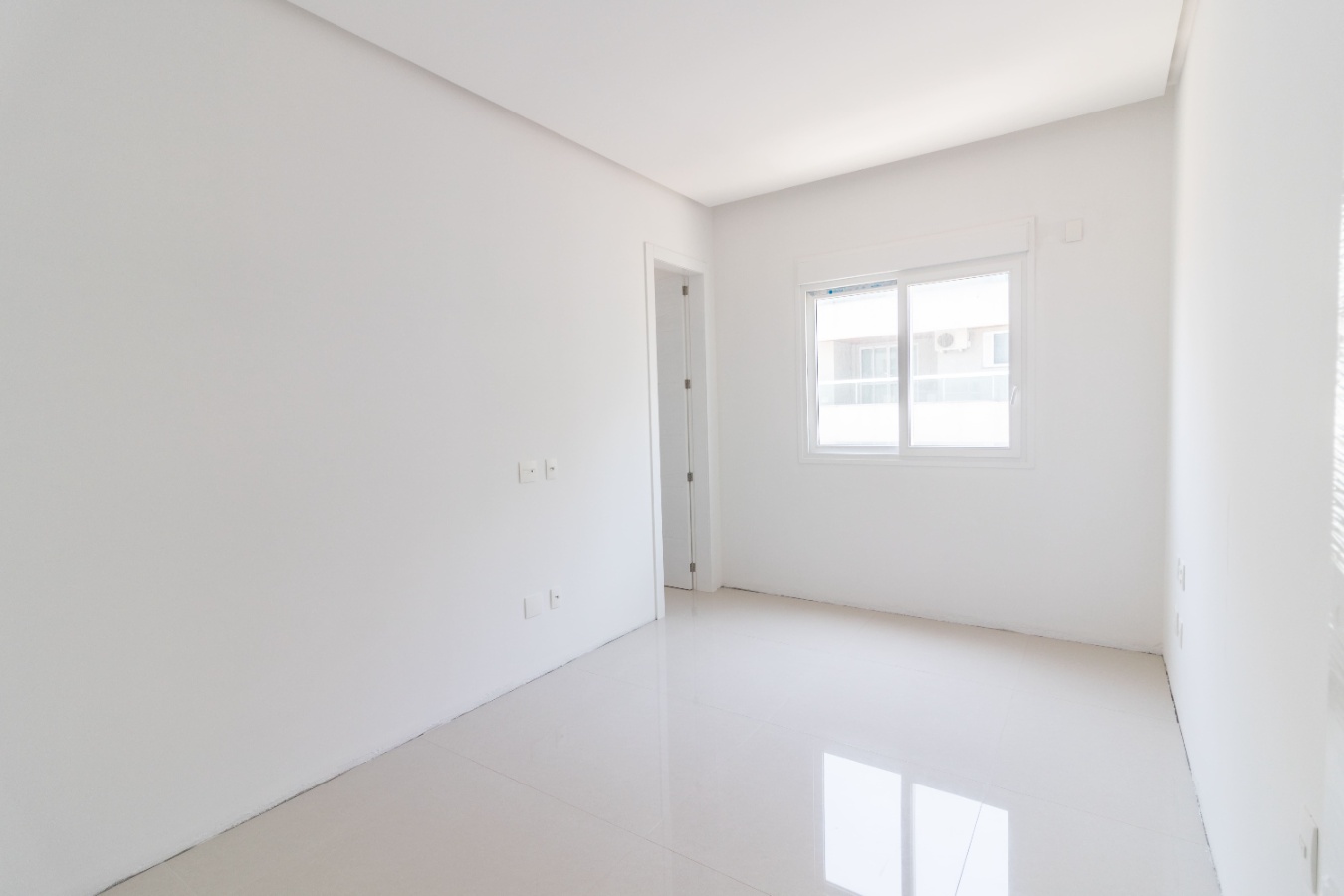 Apartamento Frente Mar no Edifício Victor Hugo em Itapema - foto 12