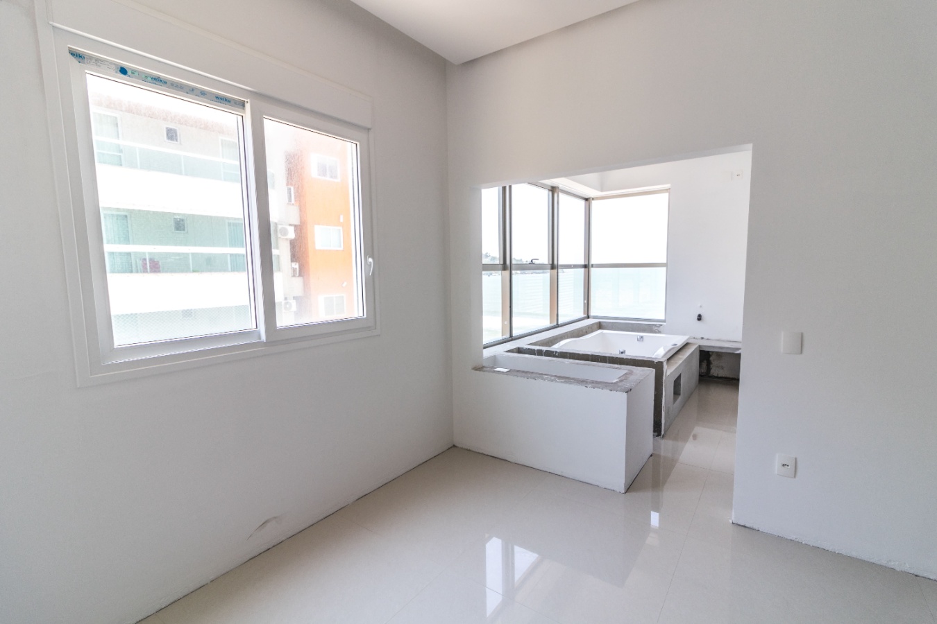 Apartamento Frente Mar no Edifício Victor Hugo em Itapema - foto 15