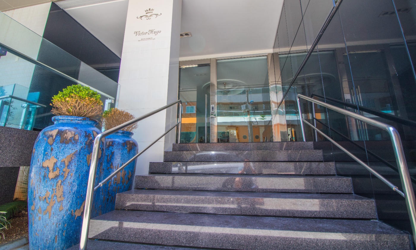 Apartamento Frente Mar no Edifício Victor Hugo em Itapema - foto 22