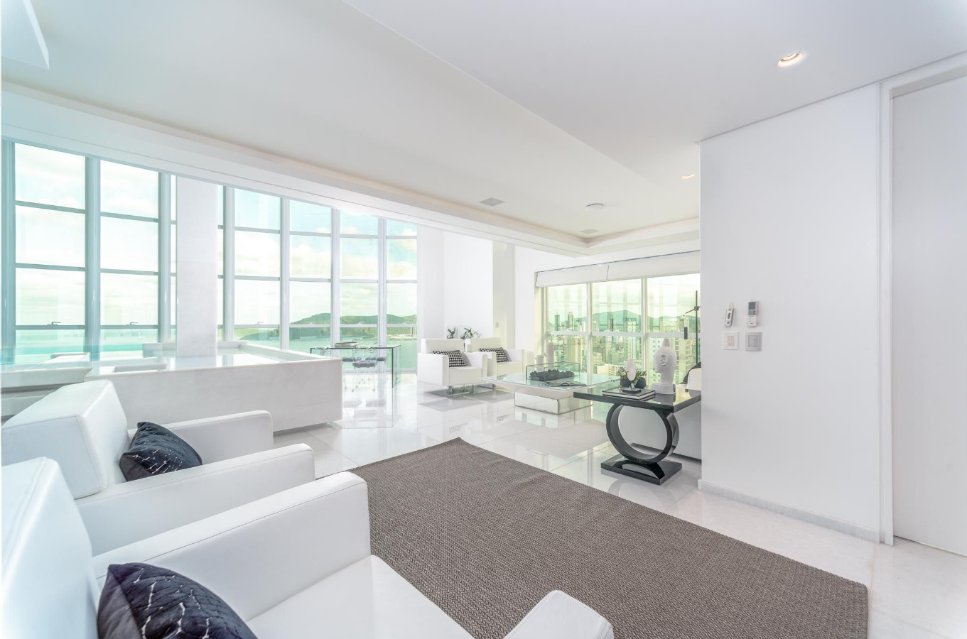 Cobertura Duplex no Ed. Sea's Palace em Balneário Camboriú - foto 3