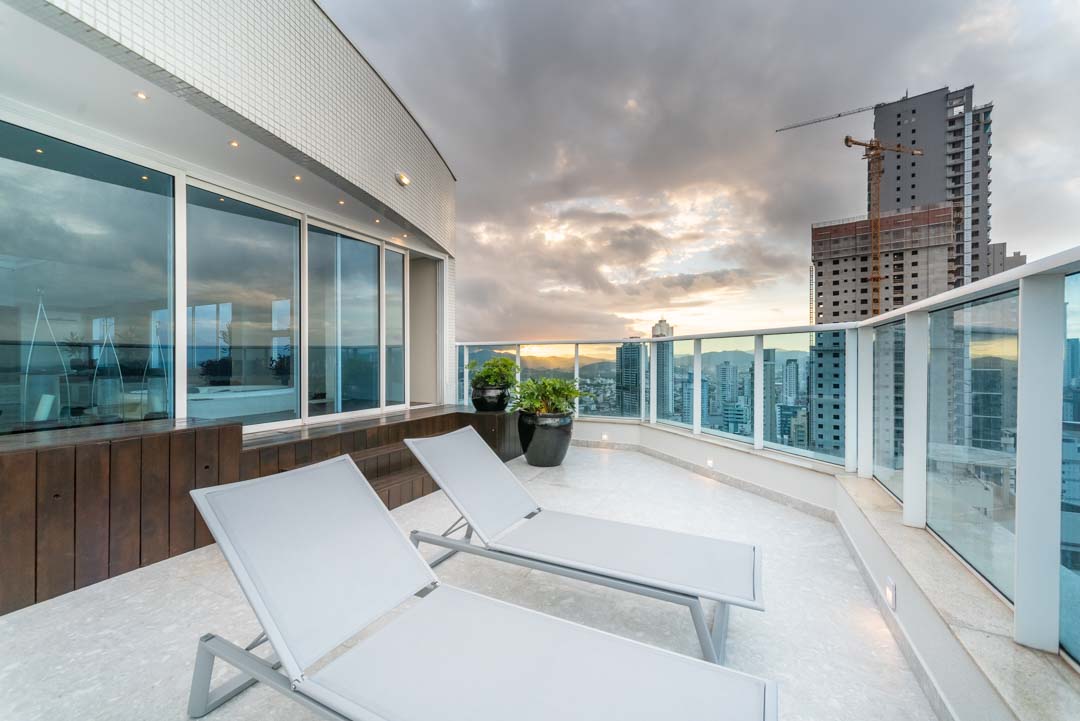 Cobertura Duplex no Ed. Costão da Barra em Balneário Camboriú - foto 51