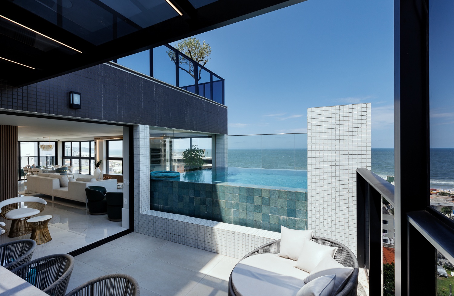 Cobertura Triplex no Ed. Brava Palace Residence na Praia Brava - foto 10