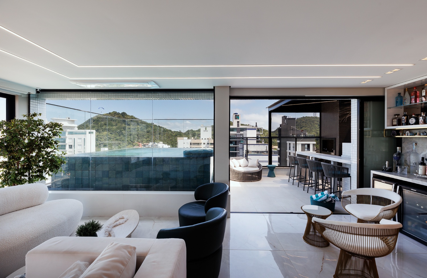 Cobertura Triplex no Ed. Brava Palace Residence na Praia Brava - foto 13
