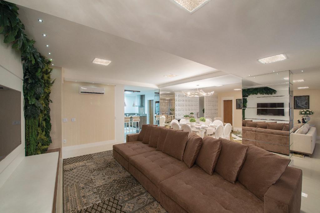 Apartamento Mobiliado e Decorado no Ed. Marina Beach Towers na Barra Sul em Balneário Camboriú - foto 5