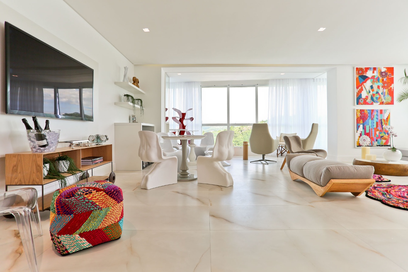 Apartamento Mobiliado e Decorado no Ed. Marina Beach Towers na Barra Sul em Balneário Camboriú - foto 37