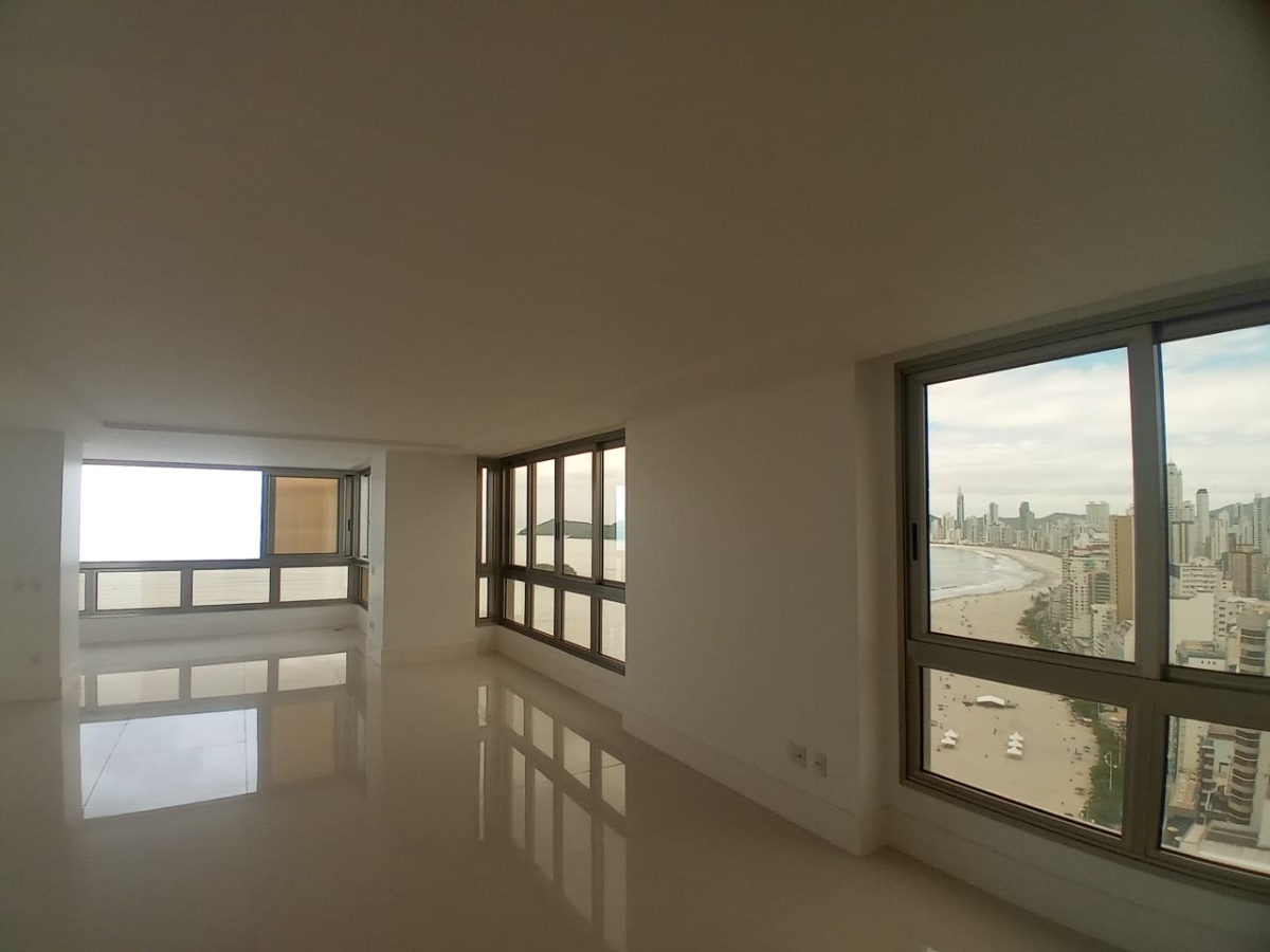 Apartamento no Ed. Dom Alfonso em Balneário Camboriú - foto 3