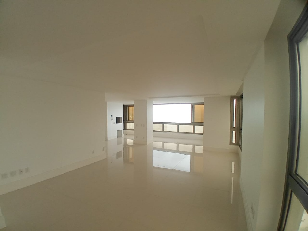 Apartamento no Ed. Dom Alfonso em Balneário Camboriú - foto 4
