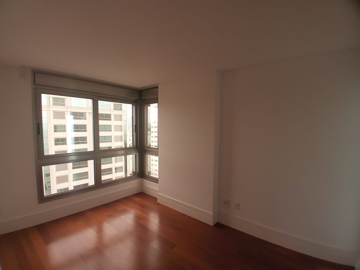 Apartamento no Ed. Dom Alfonso em Balneário Camboriú - foto 5
