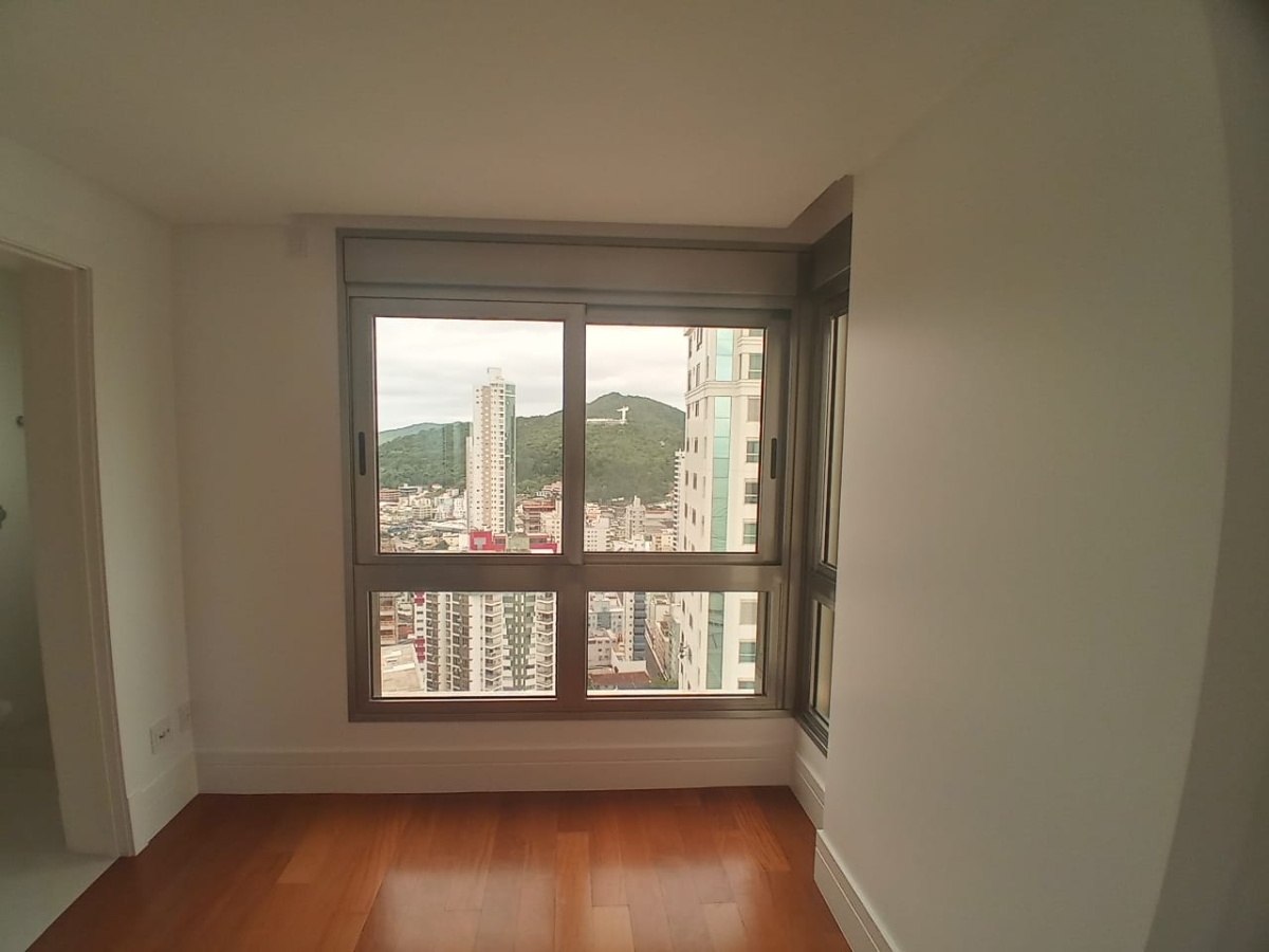 Apartamento no Ed. Dom Alfonso em Balneário Camboriú - foto 8