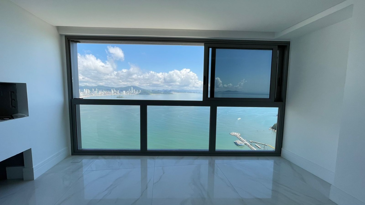 Apartamento no Ed. Pharos na Barra Sul em Balneário Camboriú - foto 4