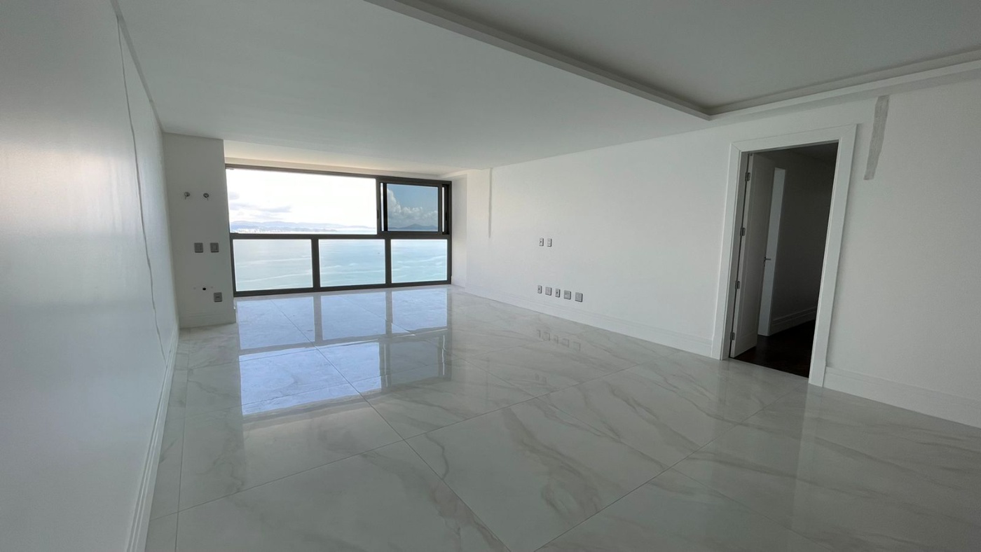 Apartamento no Ed. Pharos na Barra Sul em Balneário Camboriú - foto 5