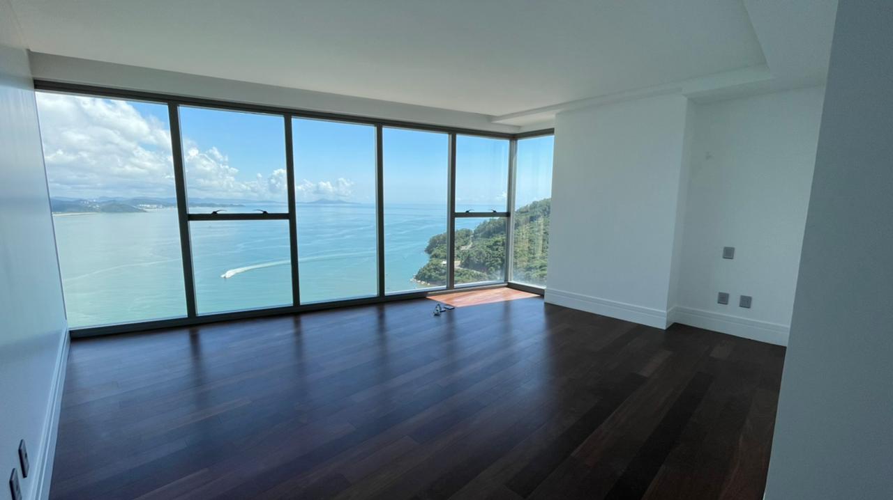 Apartamento no Ed. Pharos na Barra Sul em Balneário Camboriú - foto 9