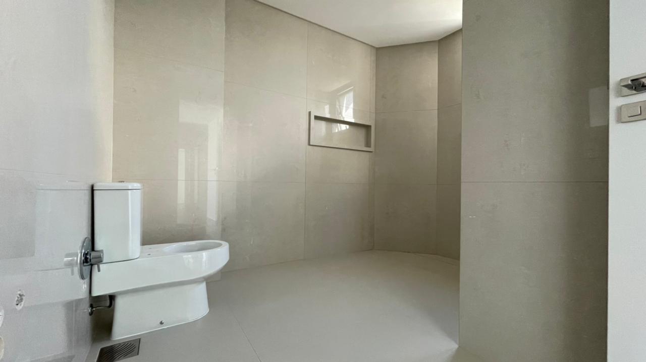 Apartamento no Ed. Pharos na Barra Sul em Balneário Camboriú - foto 12