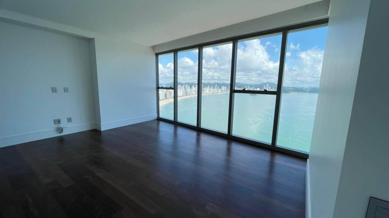 Apartamento no Ed. Pharos na Barra Sul em Balneário Camboriú - foto 14