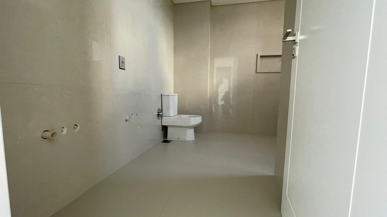 Apartamento no Ed. Pharos na Barra Sul em Balneário Camboriú - foto 17