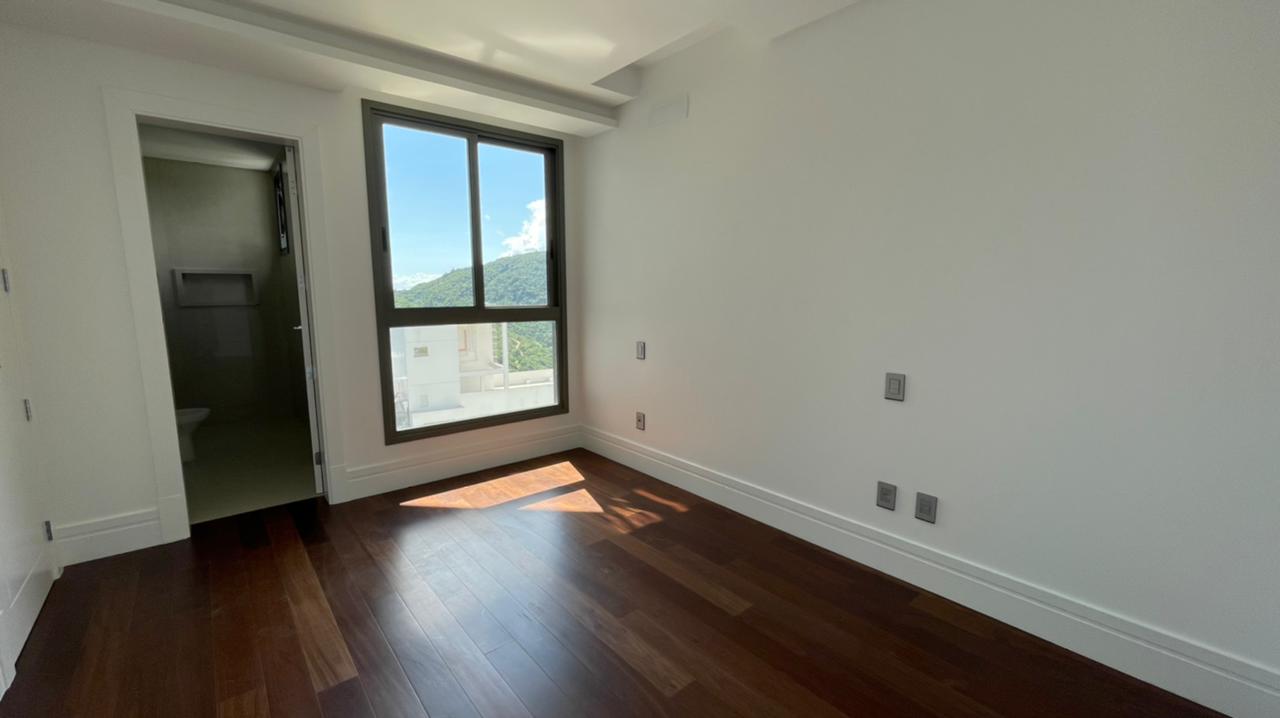 Apartamento no Ed. Pharos na Barra Sul em Balneário Camboriú - foto 19