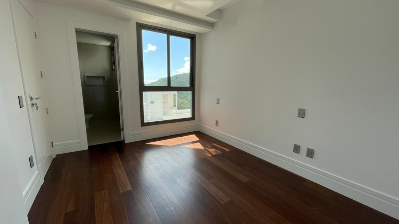 Apartamento no Ed. Pharos na Barra Sul em Balneário Camboriú - foto 20