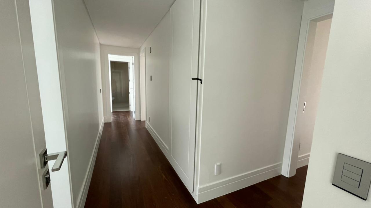Apartamento no Ed. Pharos na Barra Sul em Balneário Camboriú - foto 24