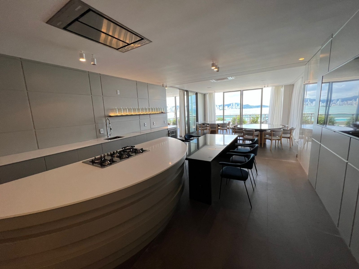 Apartamento no Ed. Pharos na Barra Sul em Balneário Camboriú - foto 46