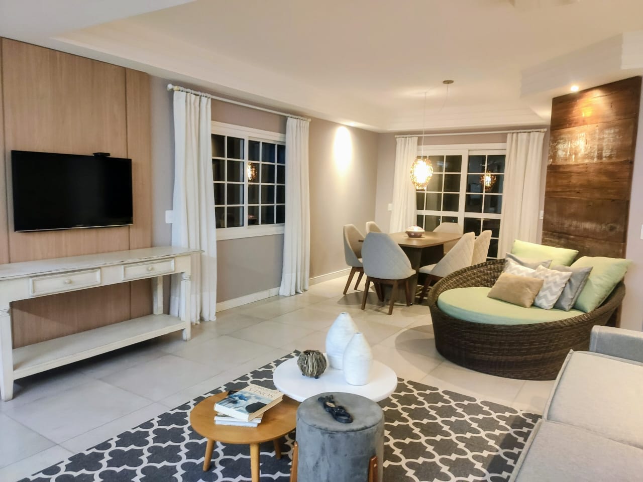 Casa com píer e vaga náutica mobiliada no Condomínio Marina Camboriú em Balneário Camboriú - foto 6