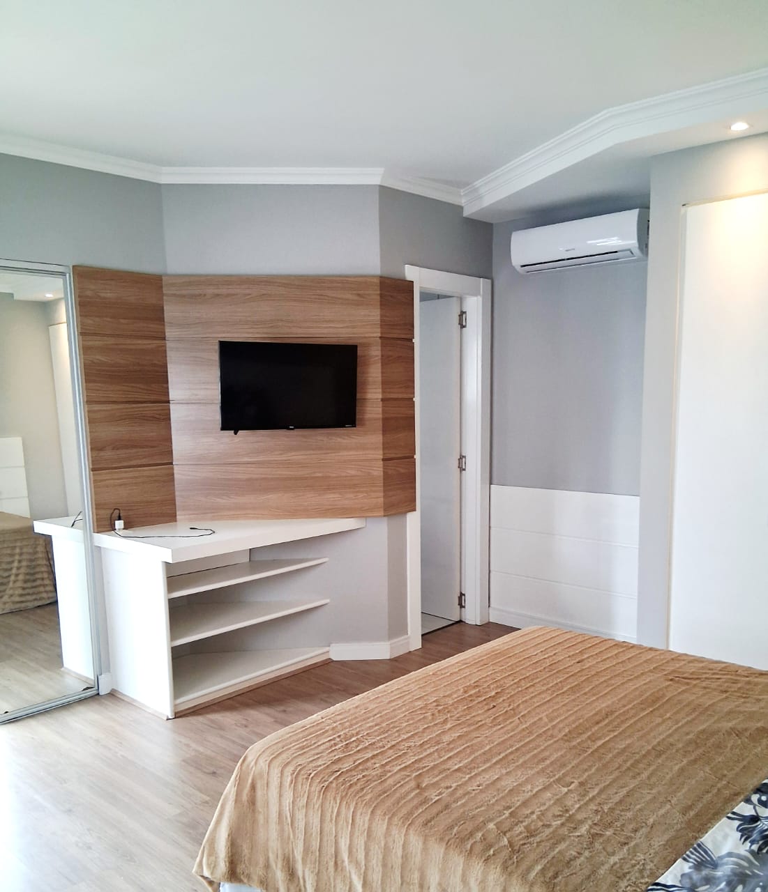 Casa com píer e vaga náutica mobiliada no Condomínio Marina Camboriú em Balneário Camboriú - foto 13