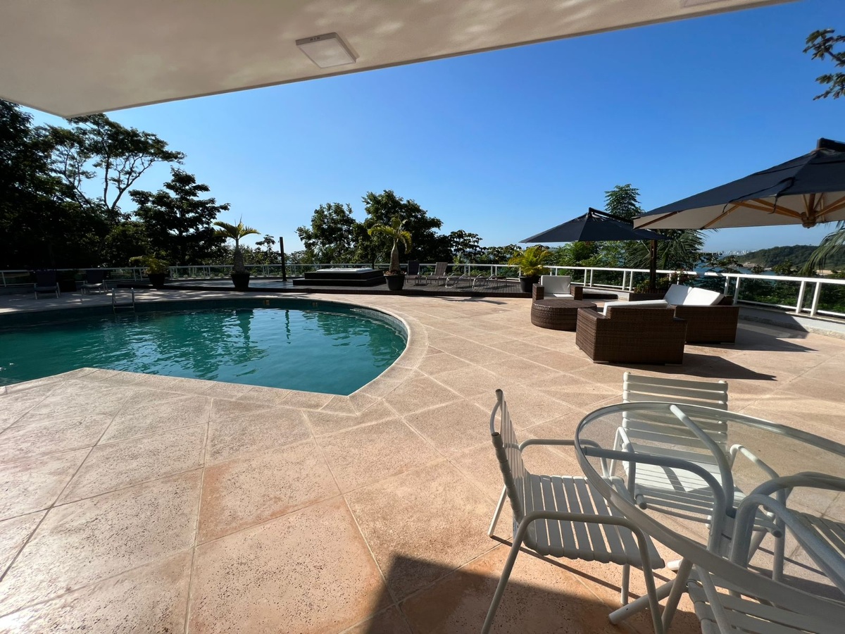 Casa com vista para o mar no Condomínio Horizontal Costa Azul em Balneário Camboriú - foto 3