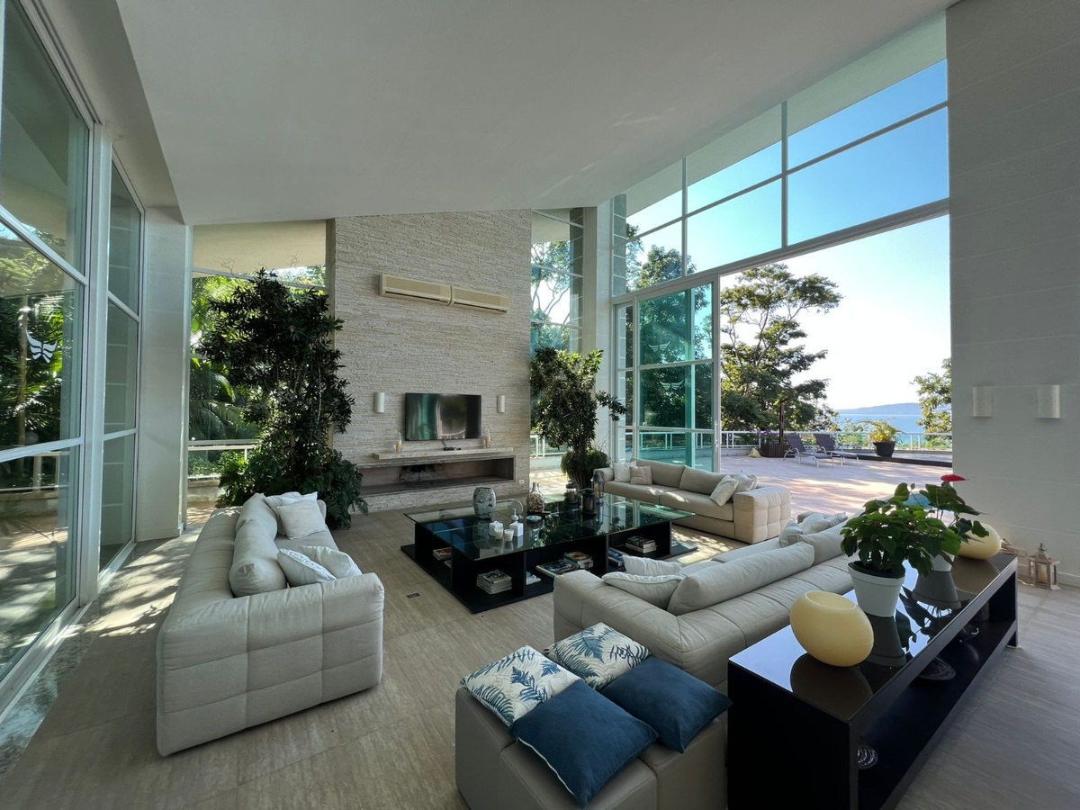 Casa com vista para o mar no Condomínio Horizontal Costa Azul em Balneário Camboriú - foto 9