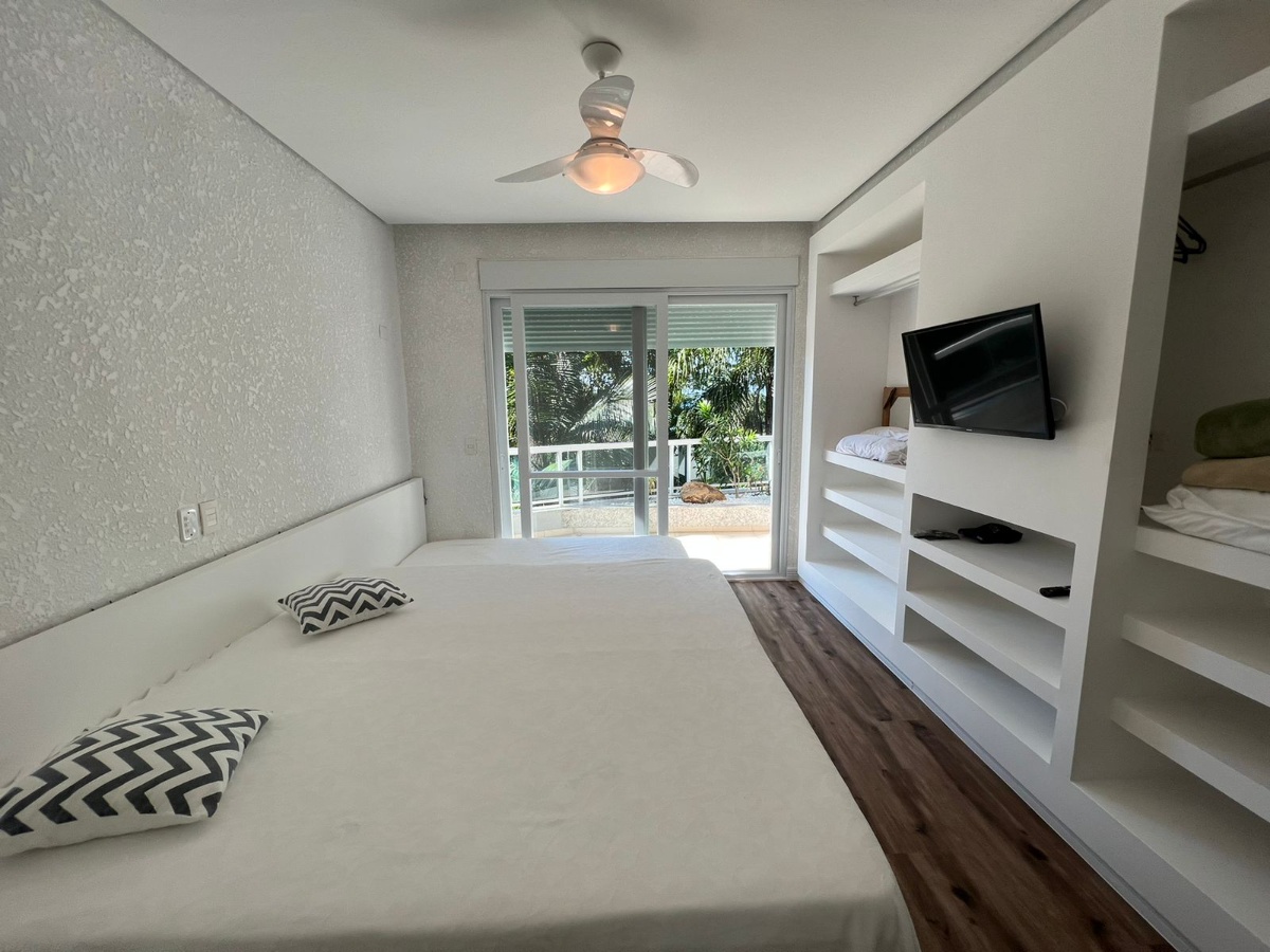 Casa com vista para o mar no Condomínio Horizontal Costa Azul em Balneário Camboriú - foto 27