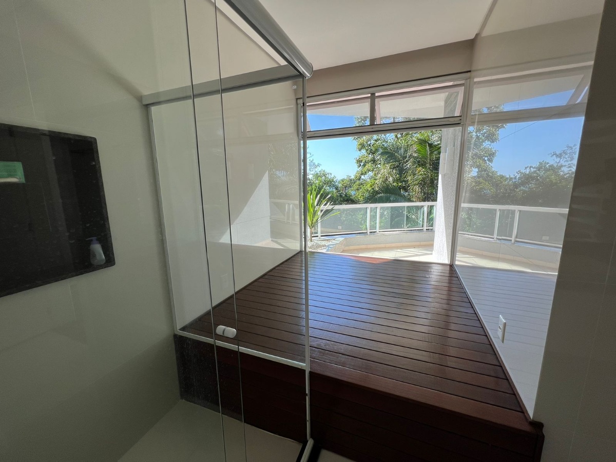 Casa com vista para o mar no Condomínio Horizontal Costa Azul em Balneário Camboriú - foto 28