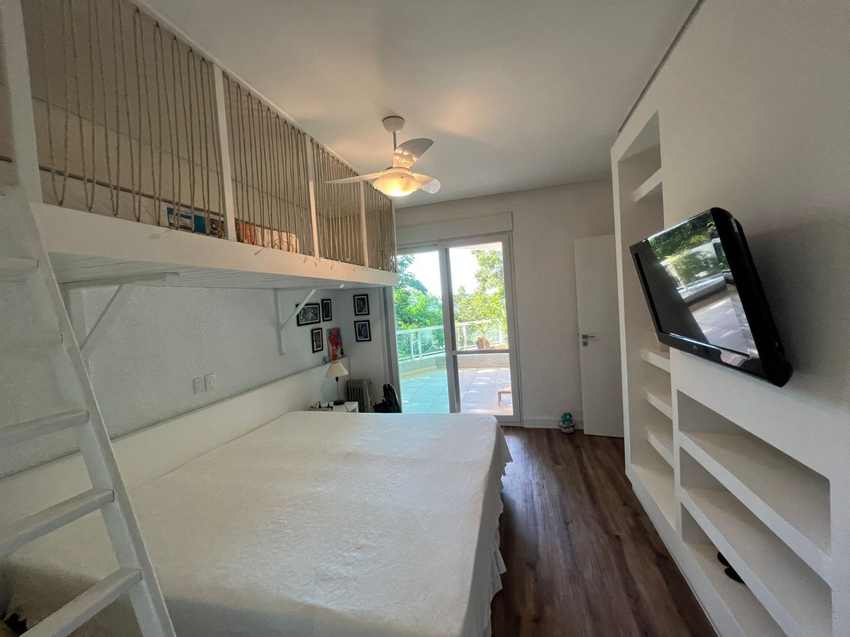 Casa com vista para o mar no Condomínio Horizontal Costa Azul em Balneário Camboriú - foto 31