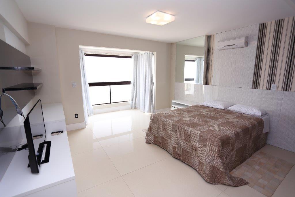Cobertura Duplex frente mar no Ed. Ilha de Itacuruca em Balneário Camboriú - foto 11