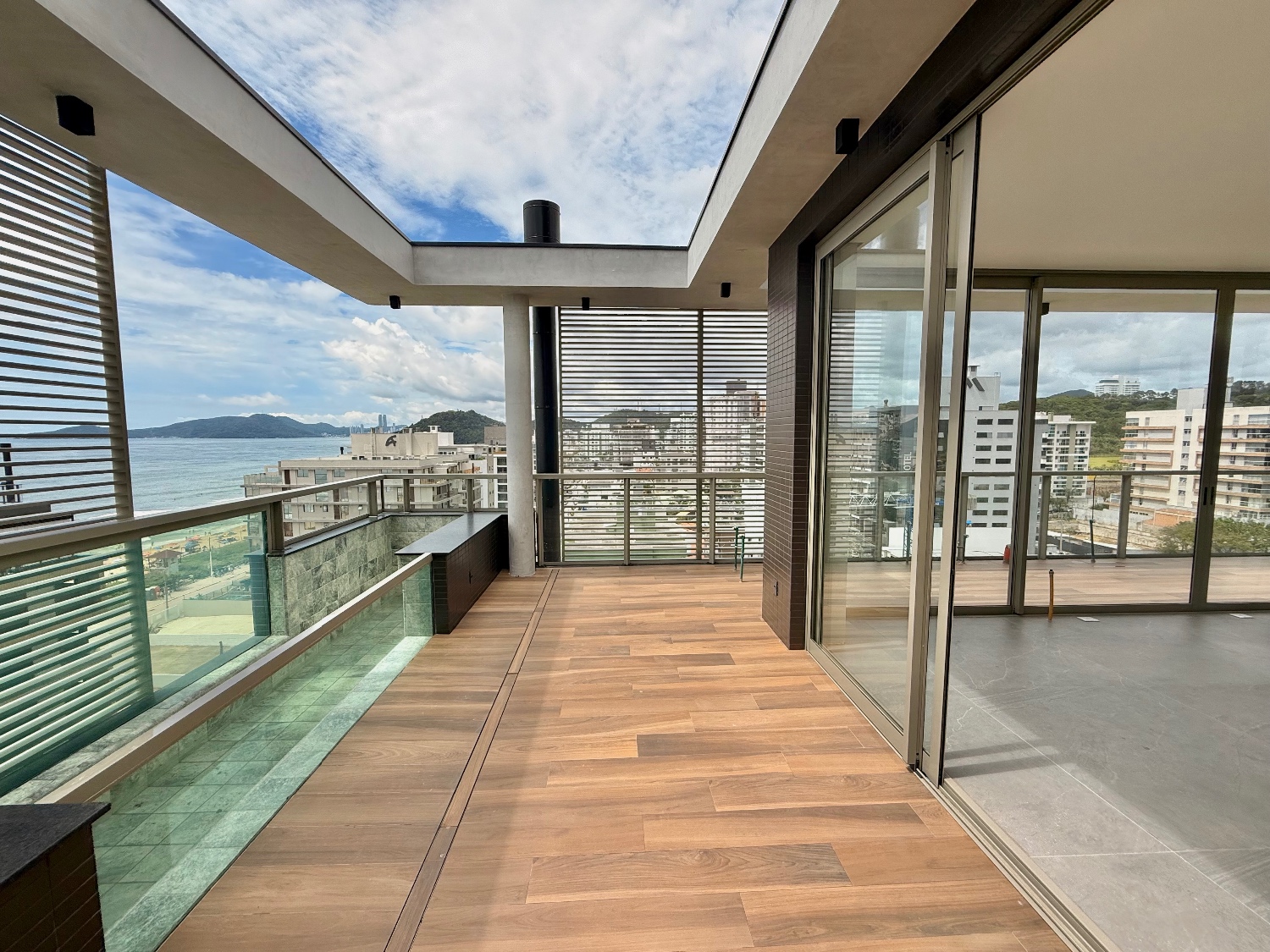 Cobertura no Ed. Horizon Luxury Residences na Praia Brava - foto 11
