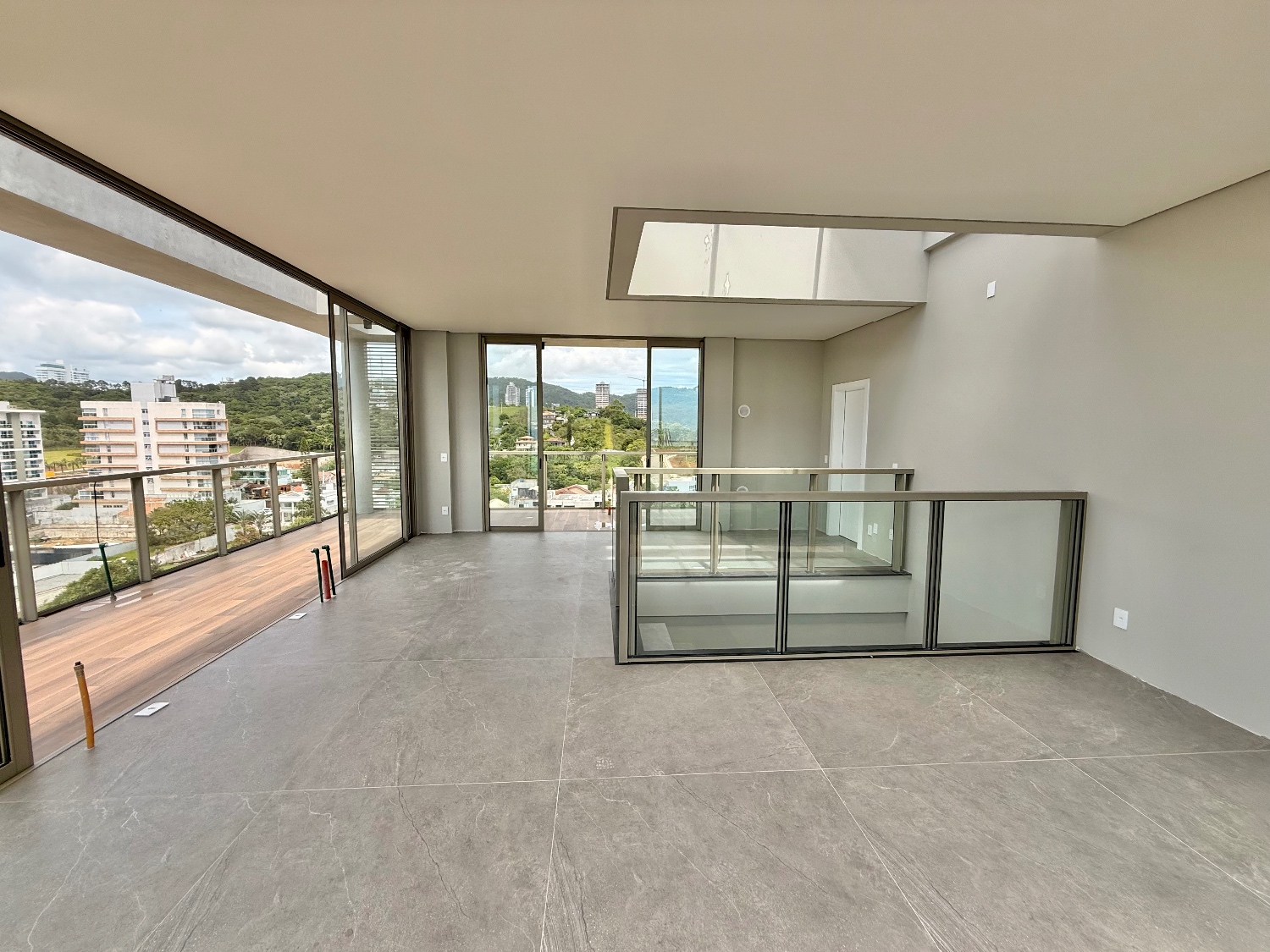 Cobertura no Ed. Horizon Luxury Residences na Praia Brava - foto 13