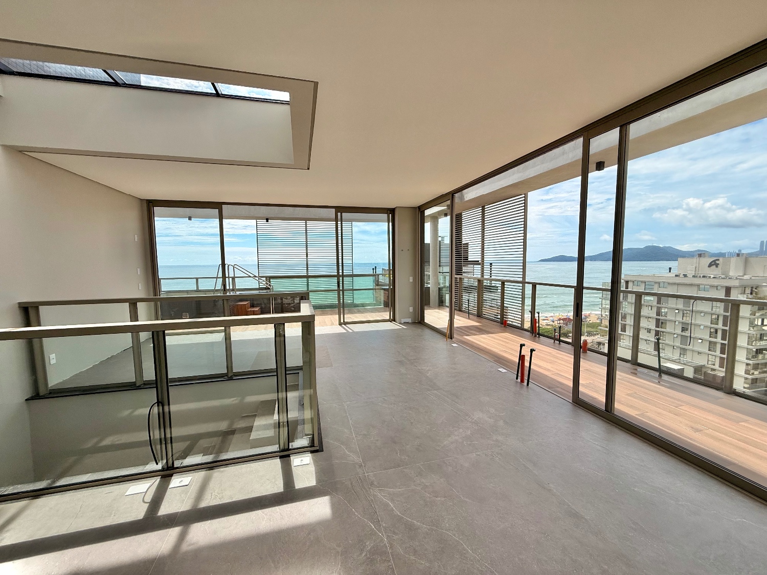 Cobertura no Ed. Horizon Luxury Residences na Praia Brava - foto 14