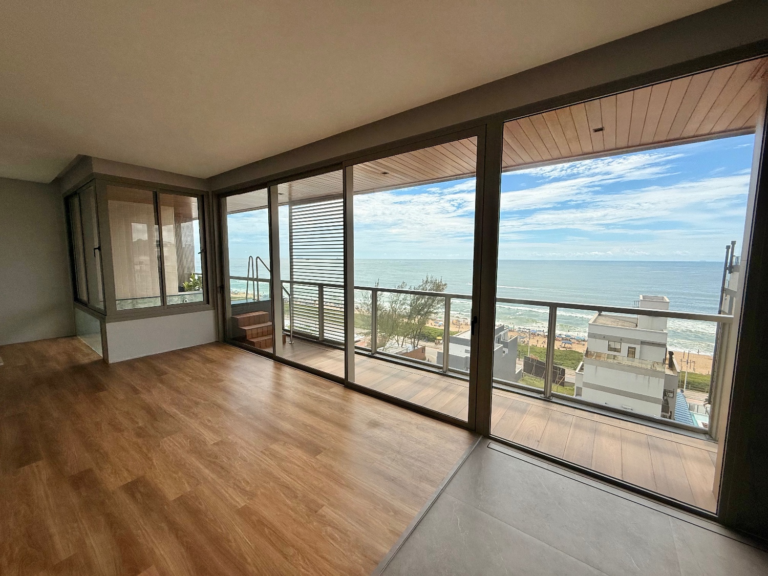 Cobertura no Ed. Horizon Luxury Residences na Praia Brava - foto 17