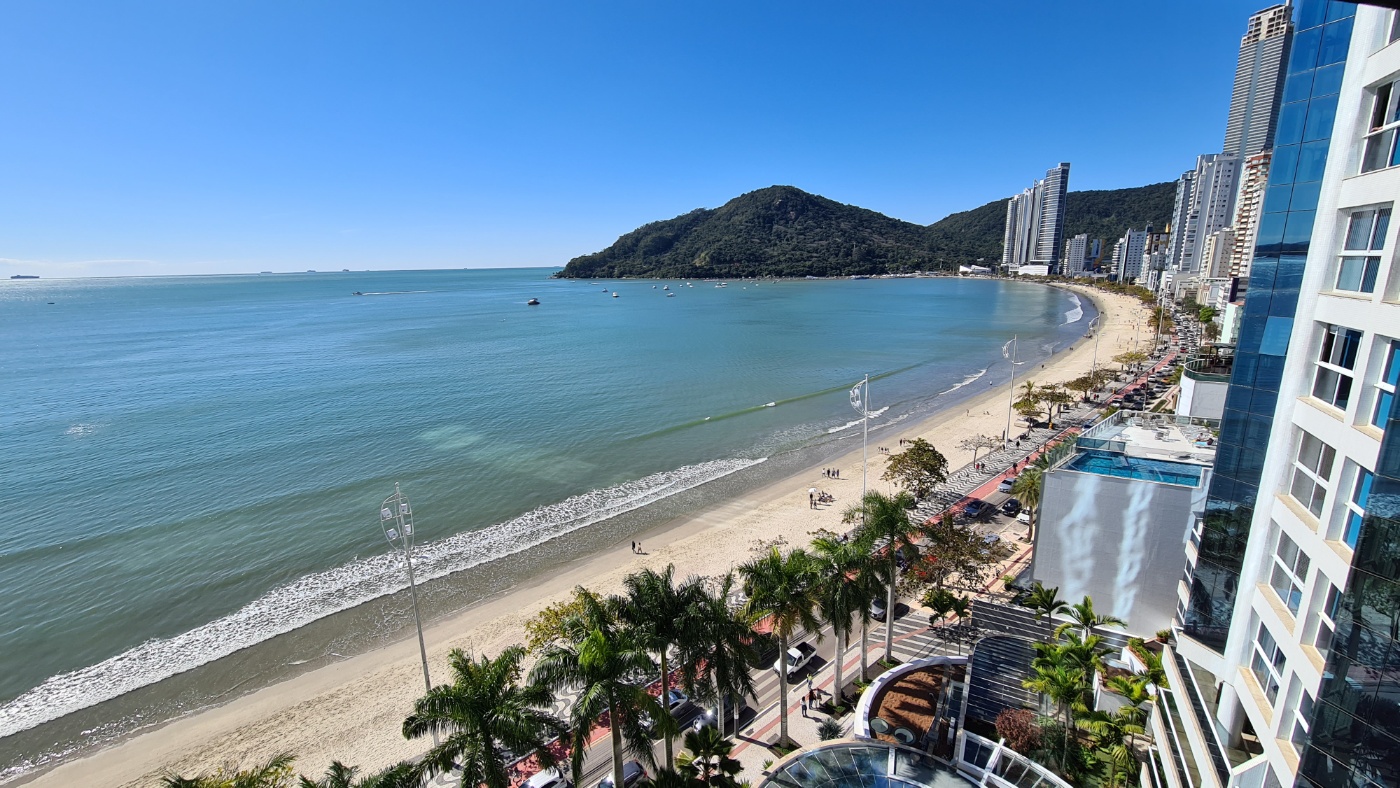 Apartamento no Ed. Costão da Barra Towers Residencial Club na Barra Sul em Balneário Camboriú - foto 3