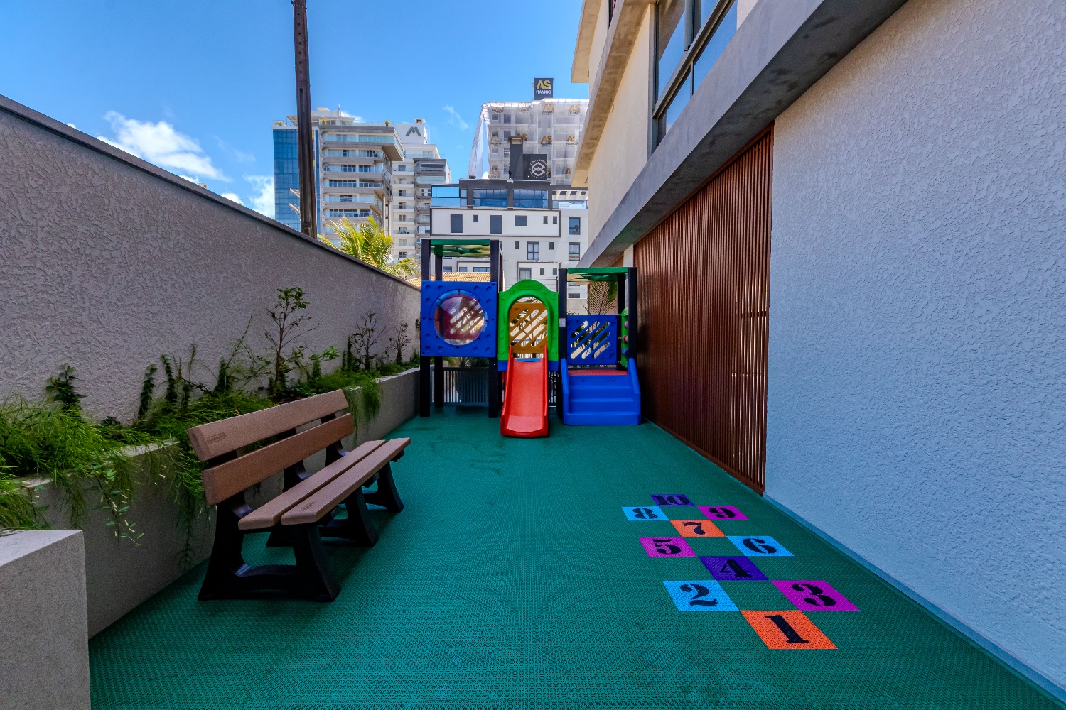 Cobertura Duplex no Ed. Tirreno Residenziale na Praia Brava de Praia Brava - foto 15