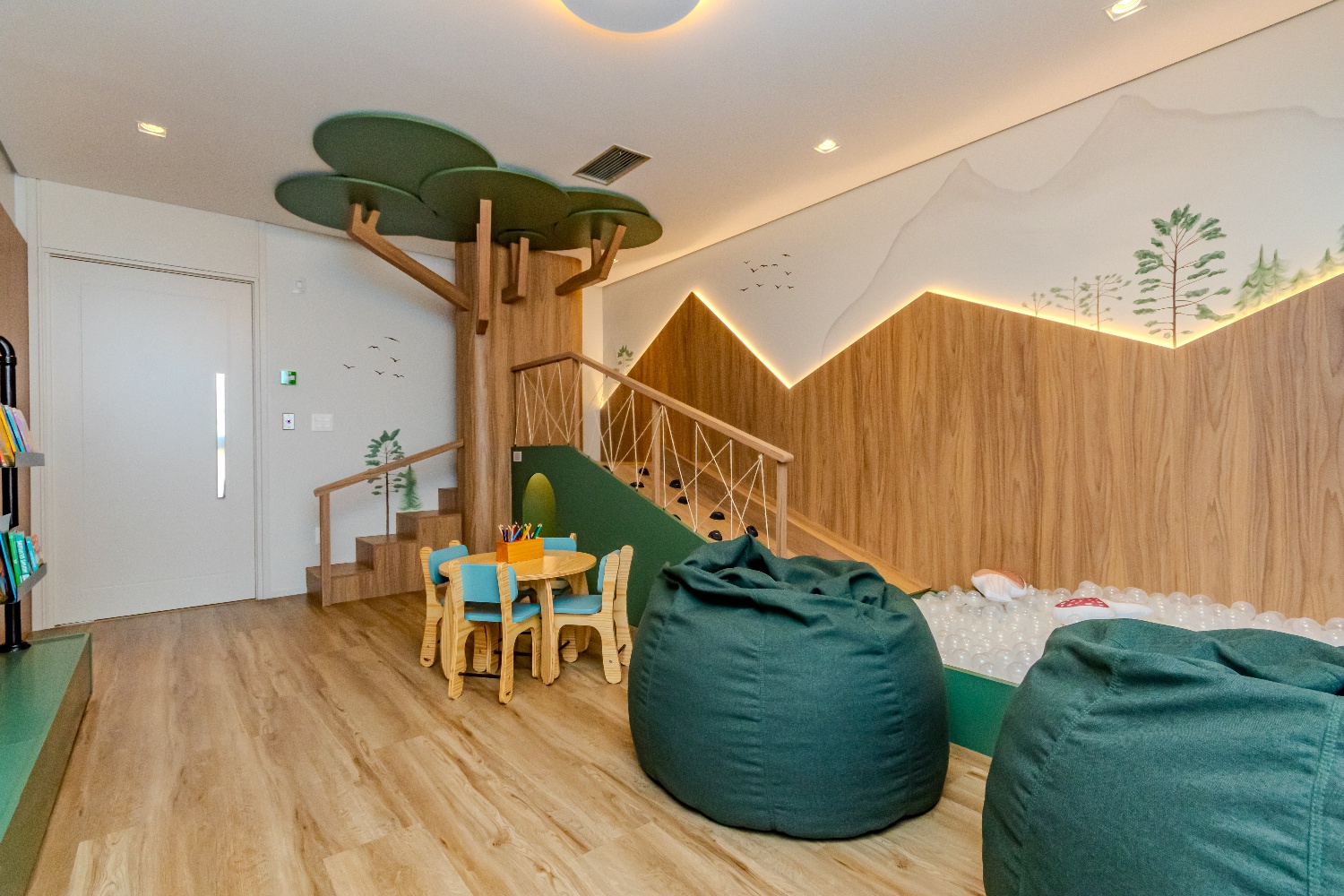 Cobertura Duplex no Ed. Tirreno Residenziale na Praia Brava de Praia Brava - foto 44