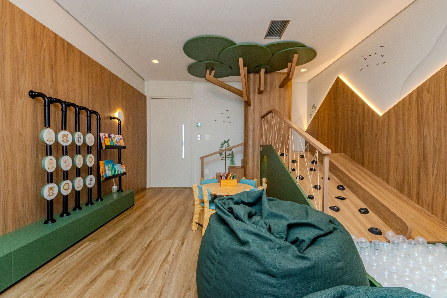 Cobertura Duplex no Ed. Tirreno Residenziale na Praia Brava de Praia Brava - foto 45