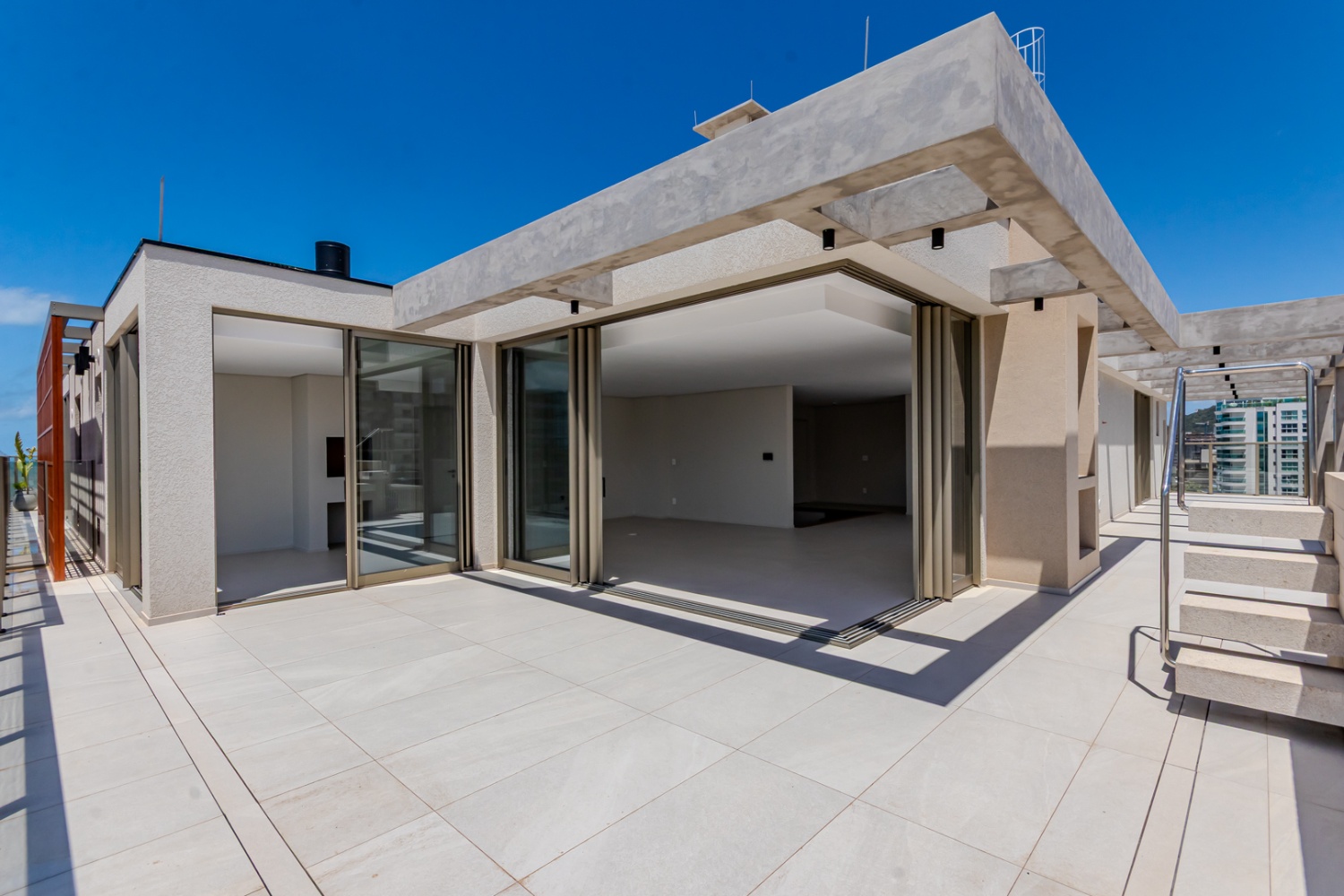 Cobertura Duplex no Ed. Tirreno Residenziale na Praia Brava de Praia Brava - foto 64
