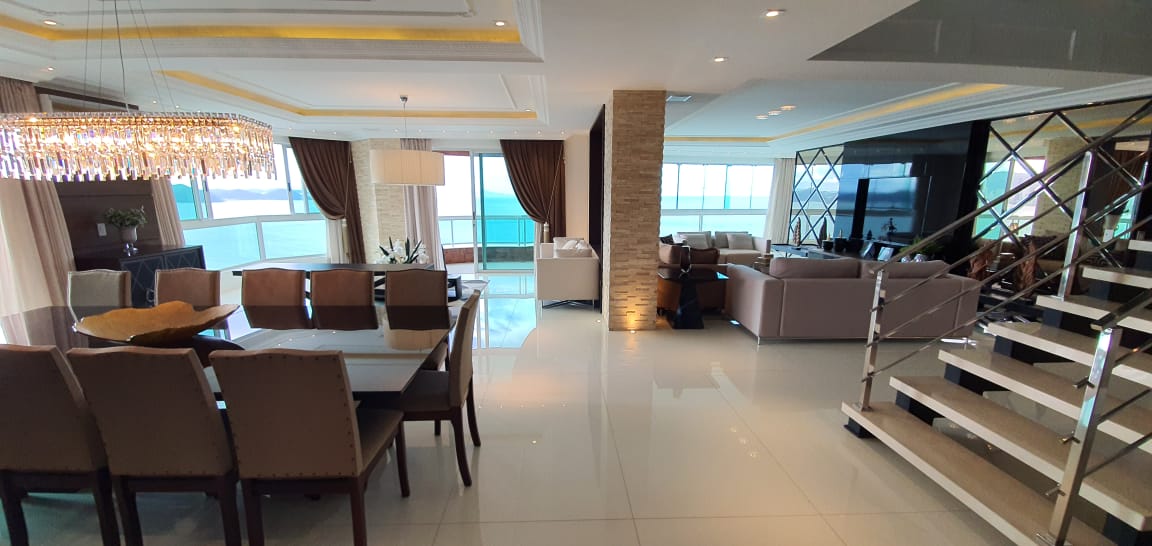 Cobertura Triplex mobiliada frente para o mar em Balneário Camboriú no Ed. Beverly Hills - foto 12