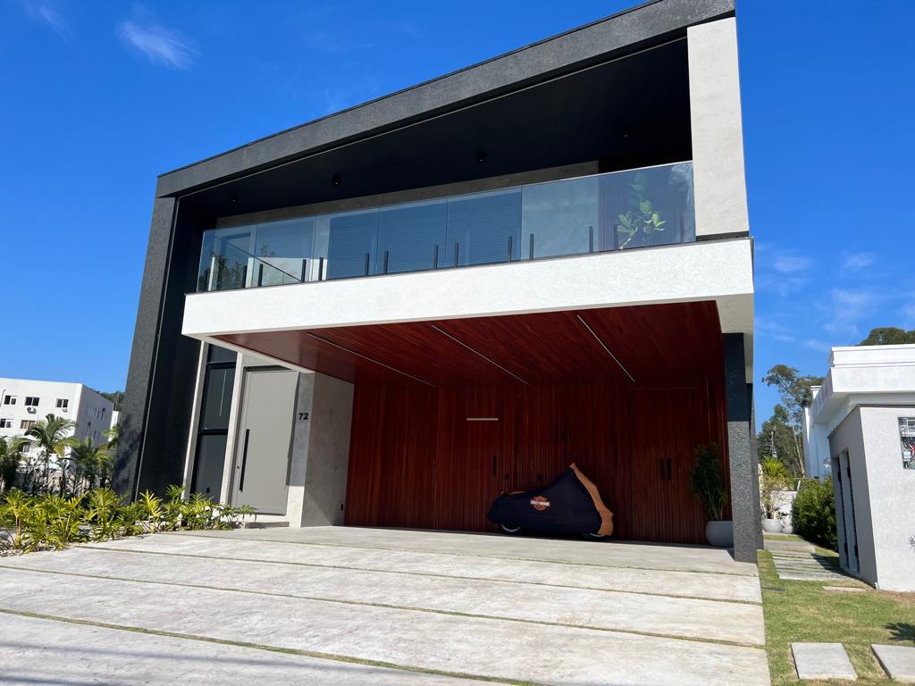 Casa no Condomínio Horizontal Praia Brava - foto 1