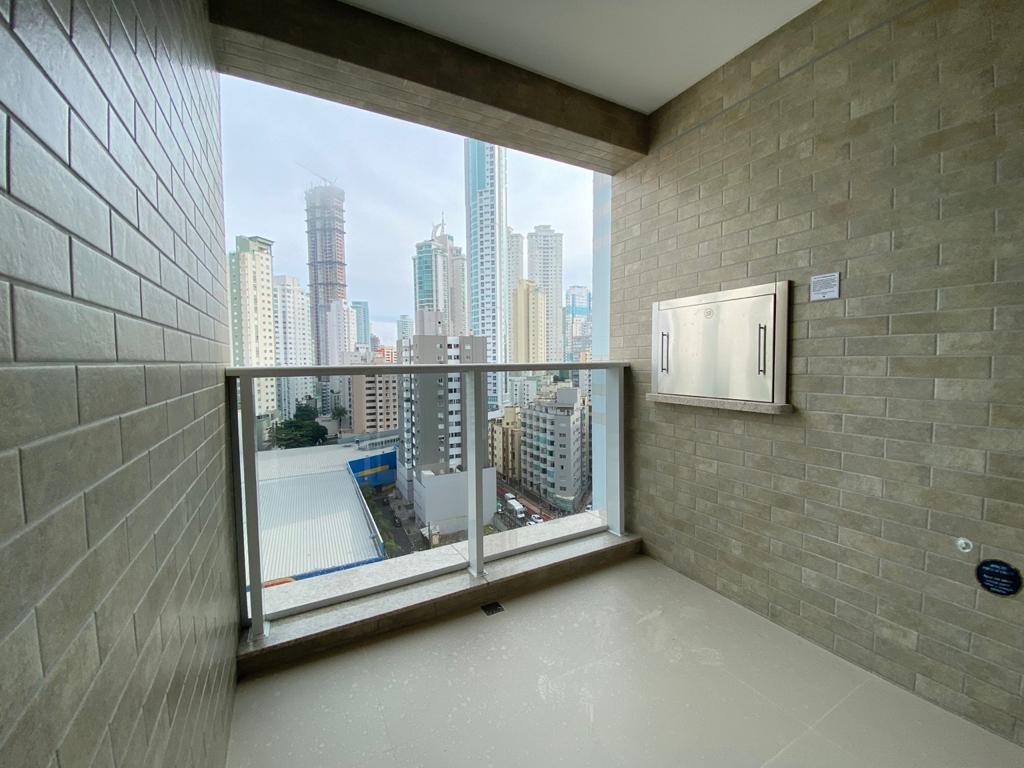 Apartamento no Ed. Hamptons da Embraed em Balneário Camboriú - foto 2