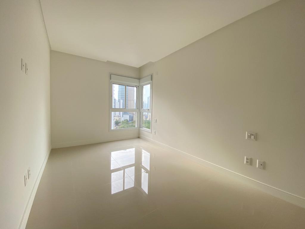 Apartamento no Ed. Hamptons da Embraed em Balneário Camboriú - foto 7