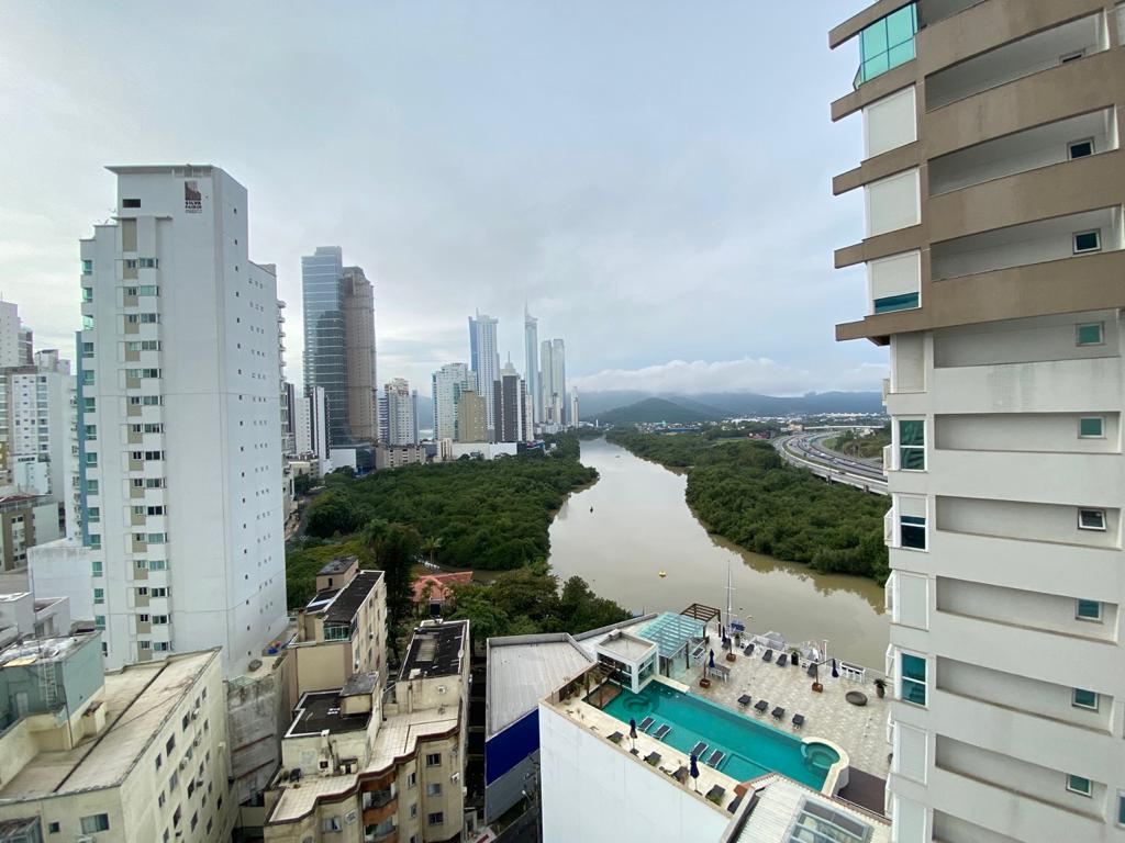 Apartamento no Ed. Hamptons da Embraed em Balneário Camboriú - foto 9