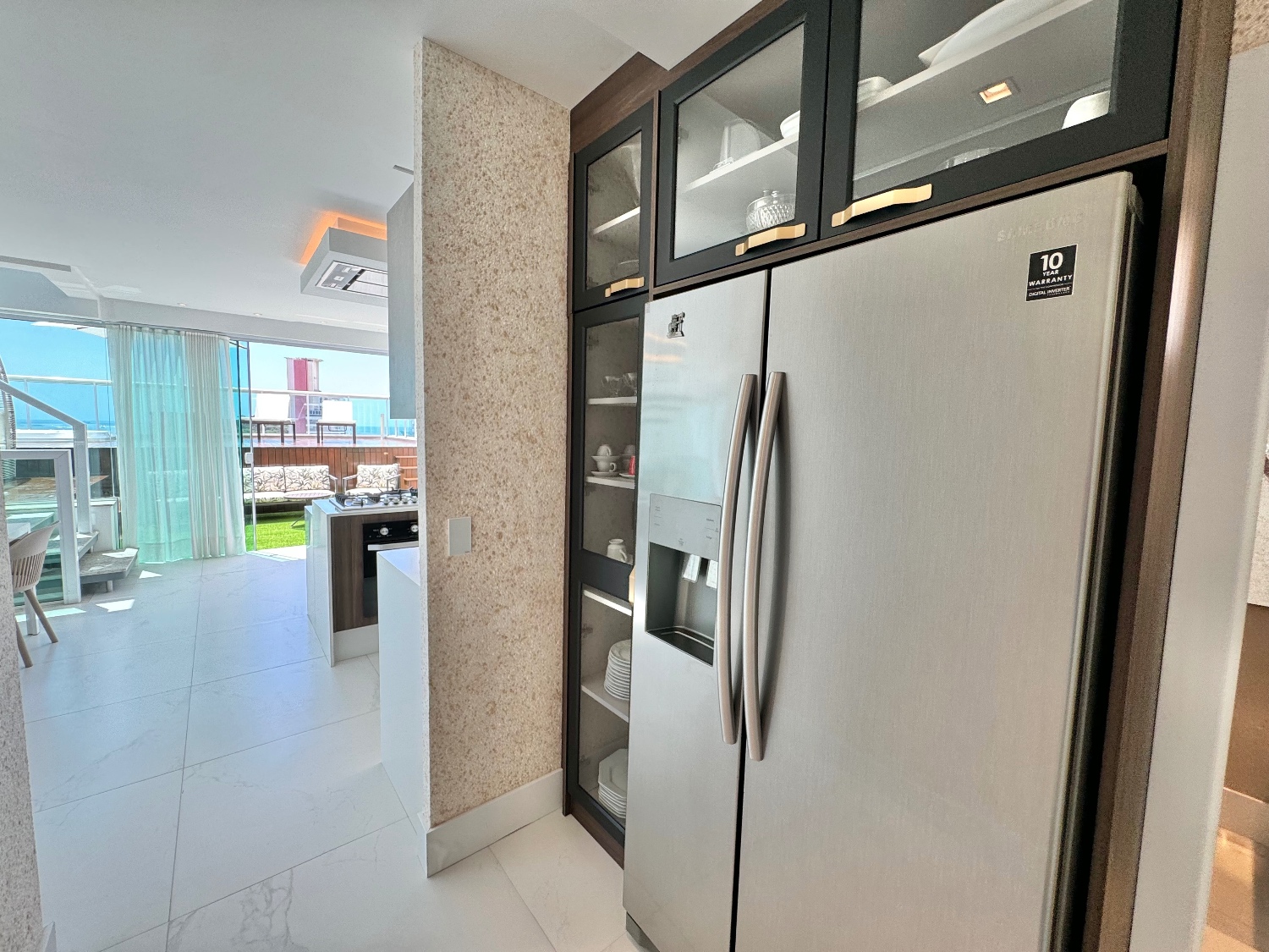 Cobertura triplex perto do mar no Ed. Ocean Tower em Balneário Camboriú - foto 8