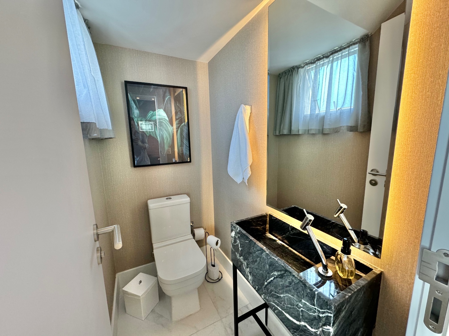 Cobertura triplex perto do mar no Ed. Ocean Tower em Balneário Camboriú - foto 12