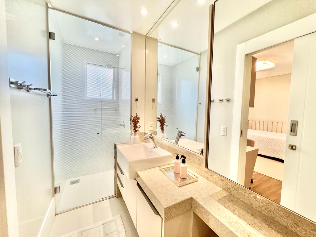 Apartamento no Ed. Ibiza Towers em Balneário Camboriú - foto 25