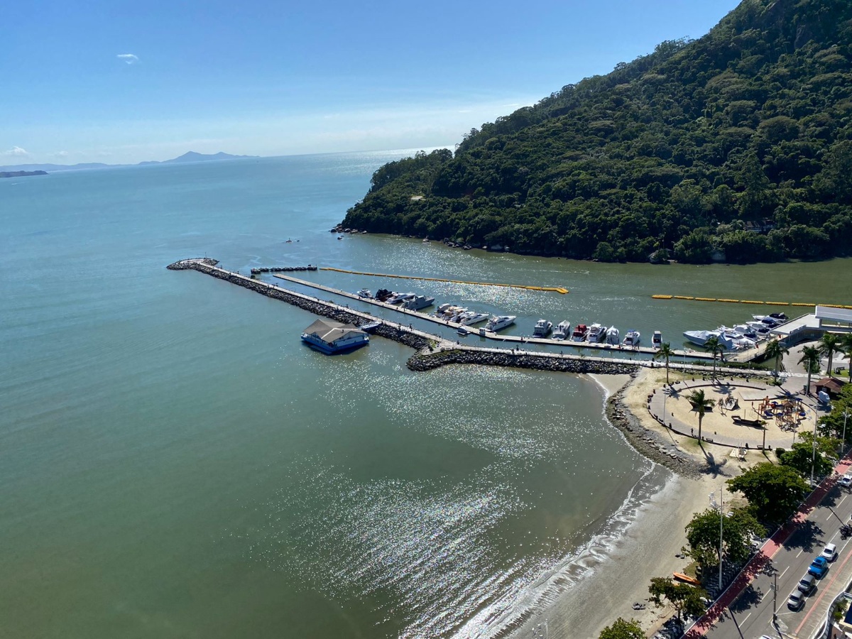 Apartamento no Ed. Ibiza Towers em Balneário Camboriú - foto 29