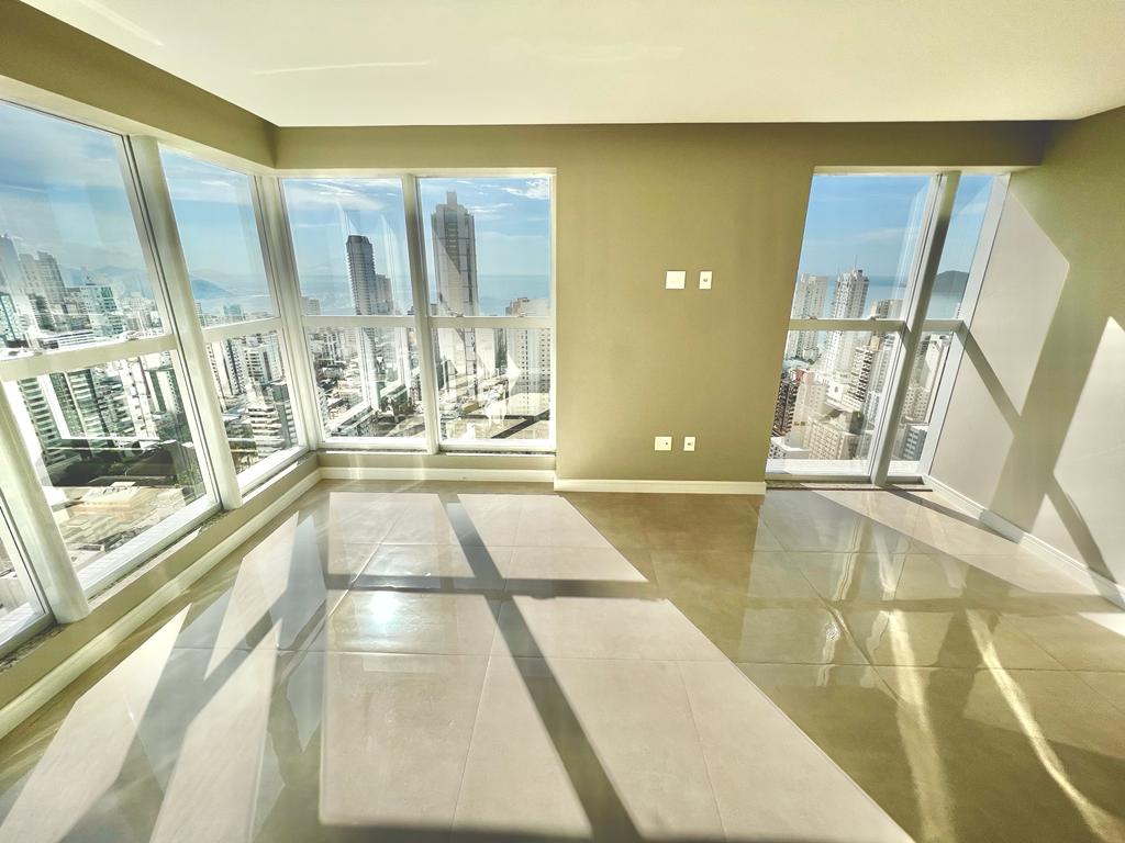 Cobertura no Ed. Biarritz Residence em Balneário Camboriú - foto 3
